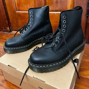 Dr. Marten’s 1460 Pascal Bex Leather Lace Up Boots Size 10